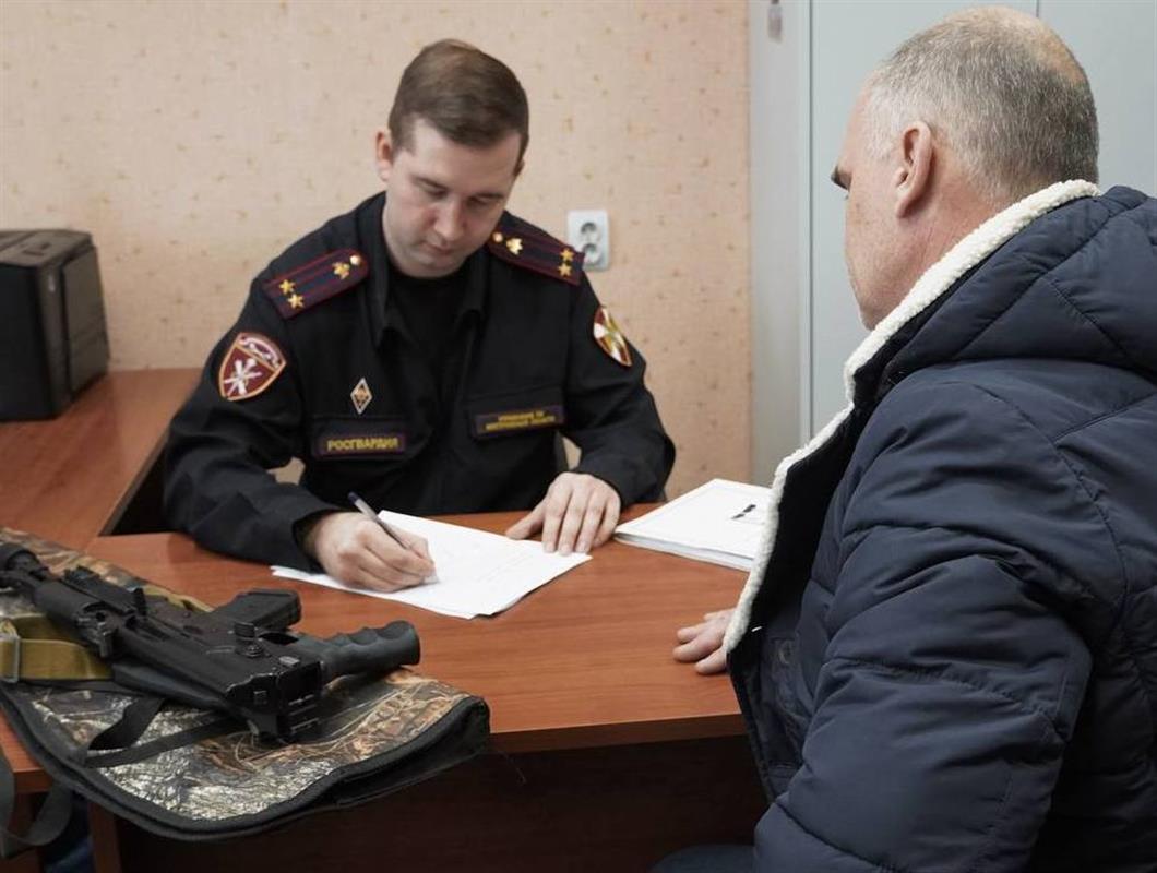 Сотрудники двух подразделений Росгвардии отмечают профессиональный праздник