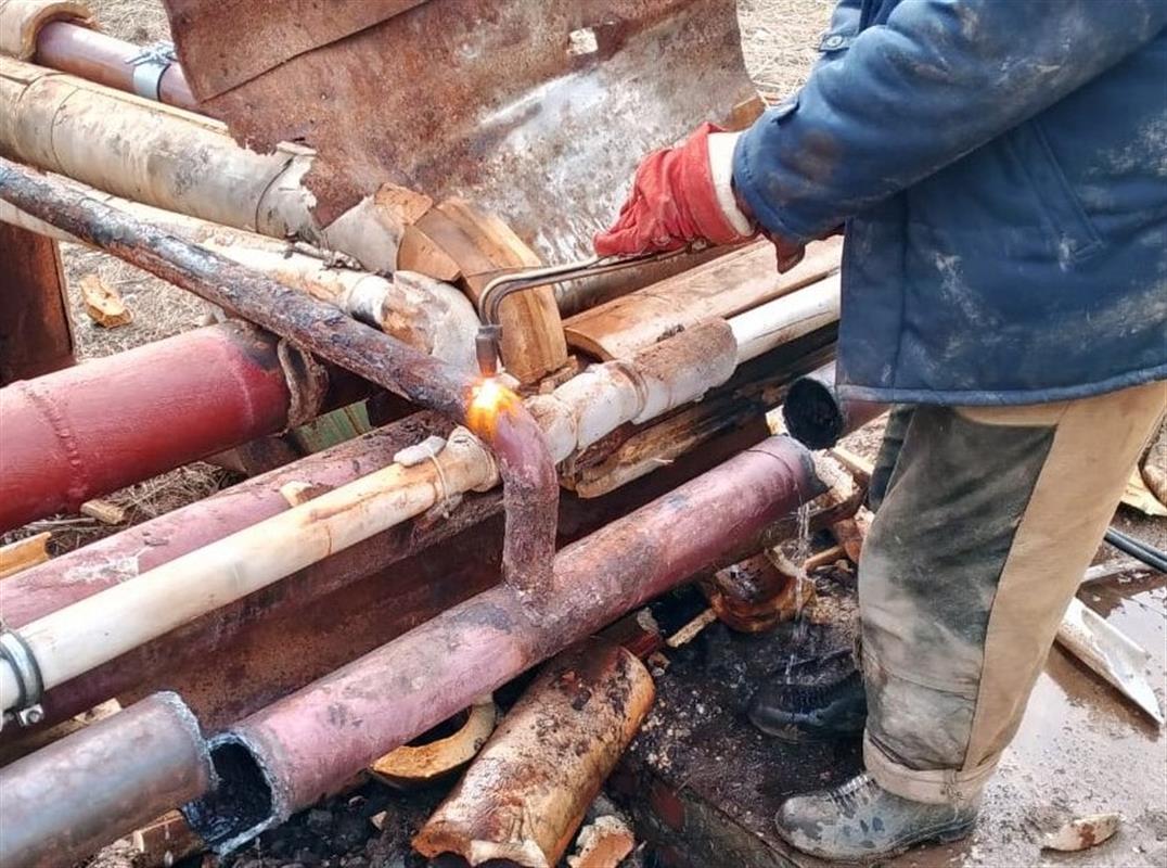 В Костроме сегодня устраняют дефекты на 8 участках квартальных тепловых сетей
