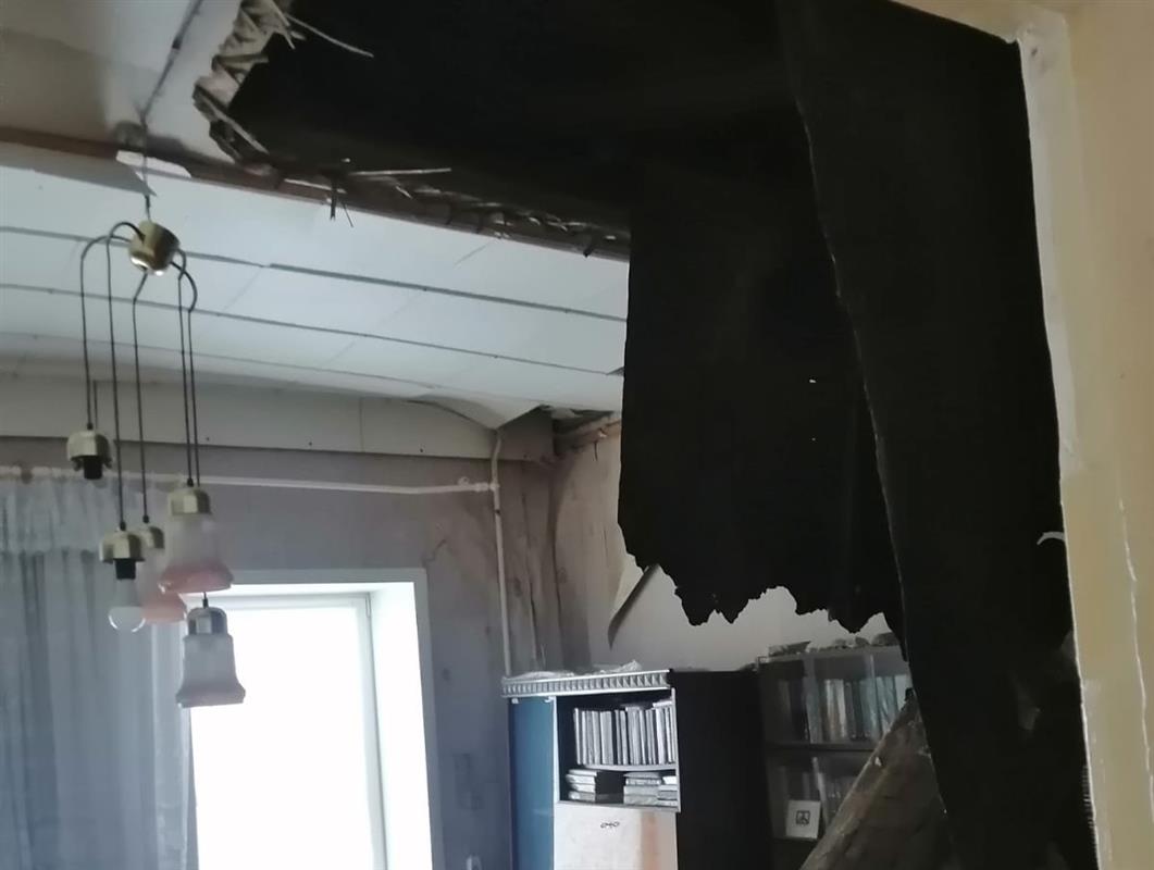 На время ремонта кровли жителям дома на улице Лесной предложат маневренный фонд