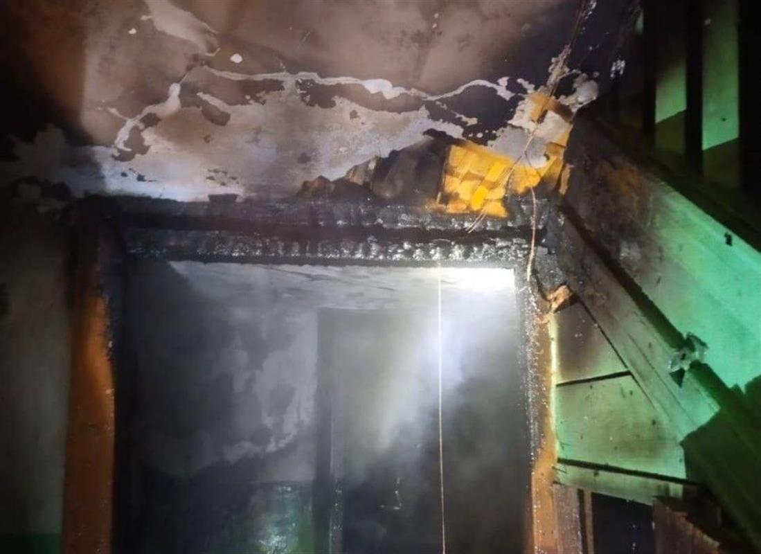 В Костроме ночью дважды горел подъезд восьмиквартирного жилого дома