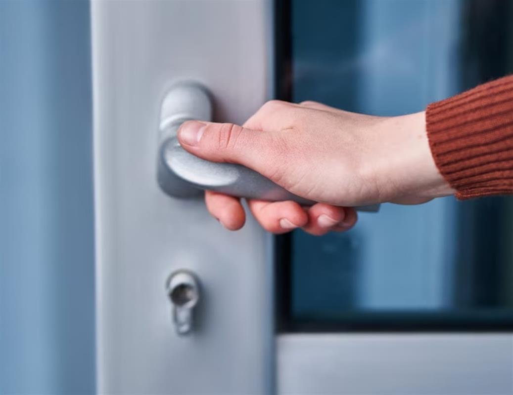 Полицейские задержали грабителя костромских кофеен и пирожковых
