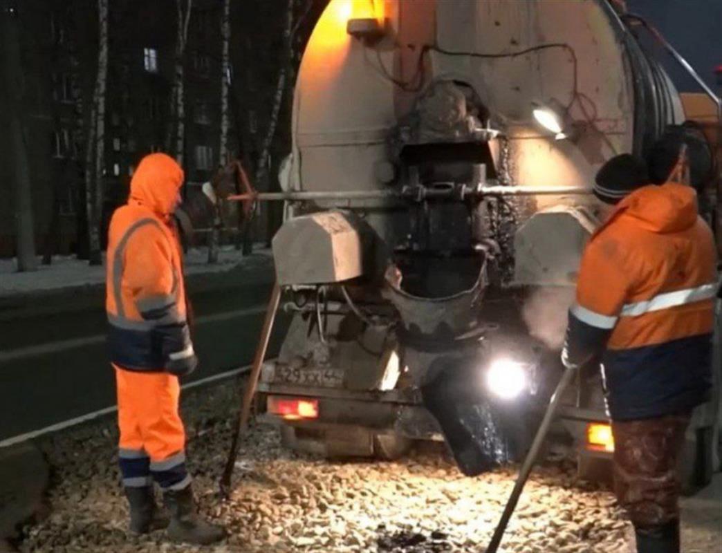 Дороги Костромы «лечат» с помощью литого асфальта
