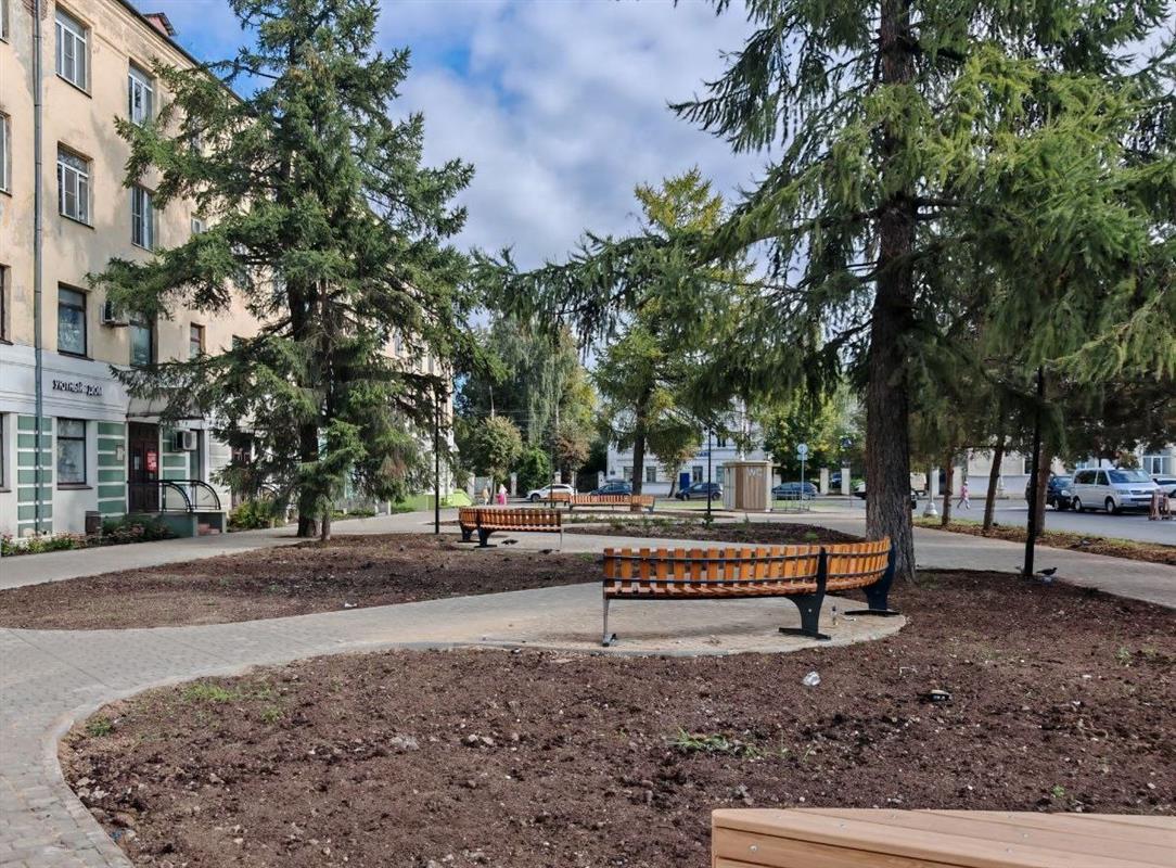 В Костроме завершается благоустройство центрального сквера со слоном

