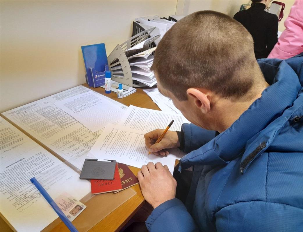 Всё больше костромичей выбирают службу по контракту и встают на защиту страны
