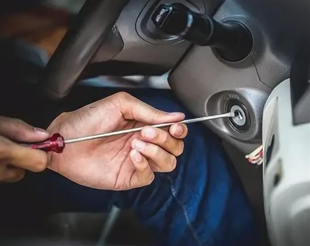 Костромич не смог пройти мимо открытого автомобиля и угнал его