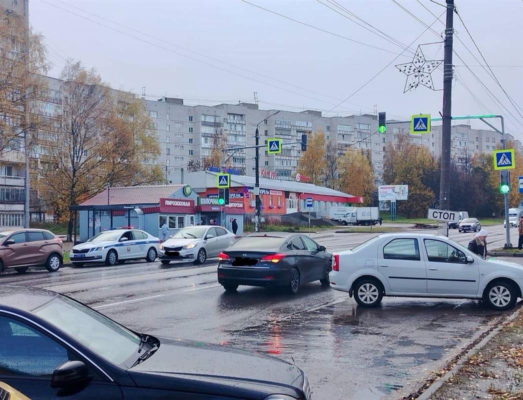 Подростка сбили на пешеходном переходе в Костроме