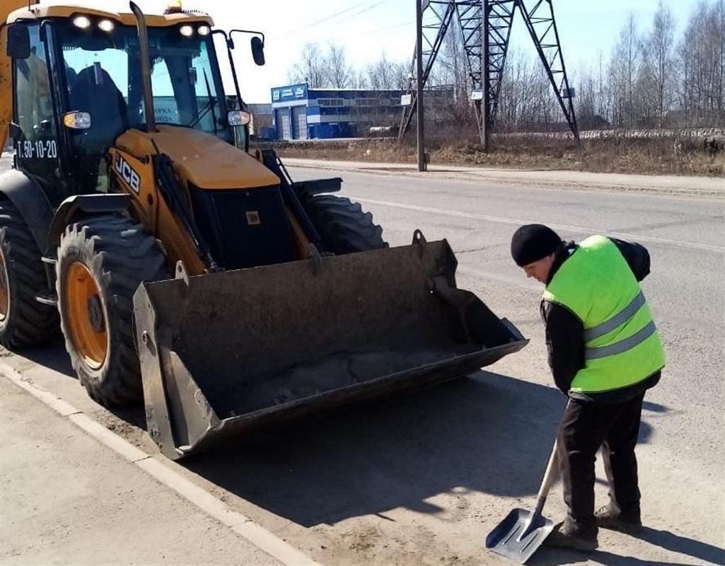 С костромских улиц вывезли более 3 тысяч тонн песка и мусора 