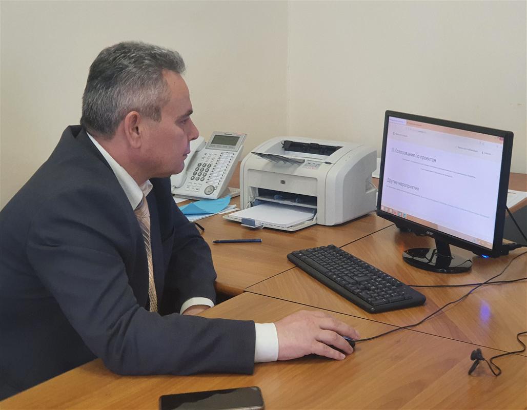 Алексей Смирнов проголосовал за дизайн-проекты благоустройства территорий в Костроме