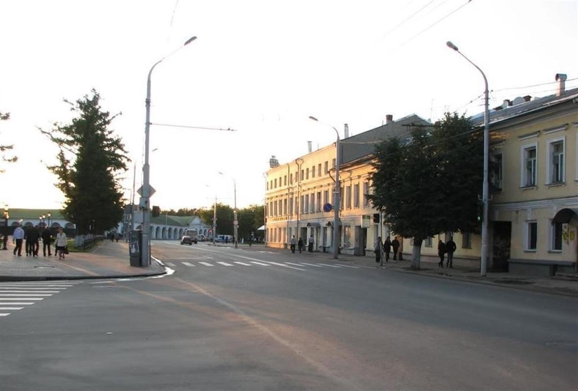 На улице Советской появятся «плавающие» люки
