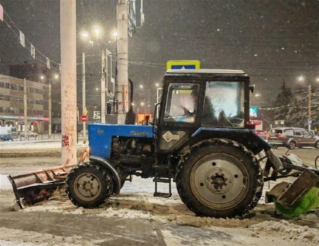 В Костроме дорожные службы оперативно чистят улицы после снегопада