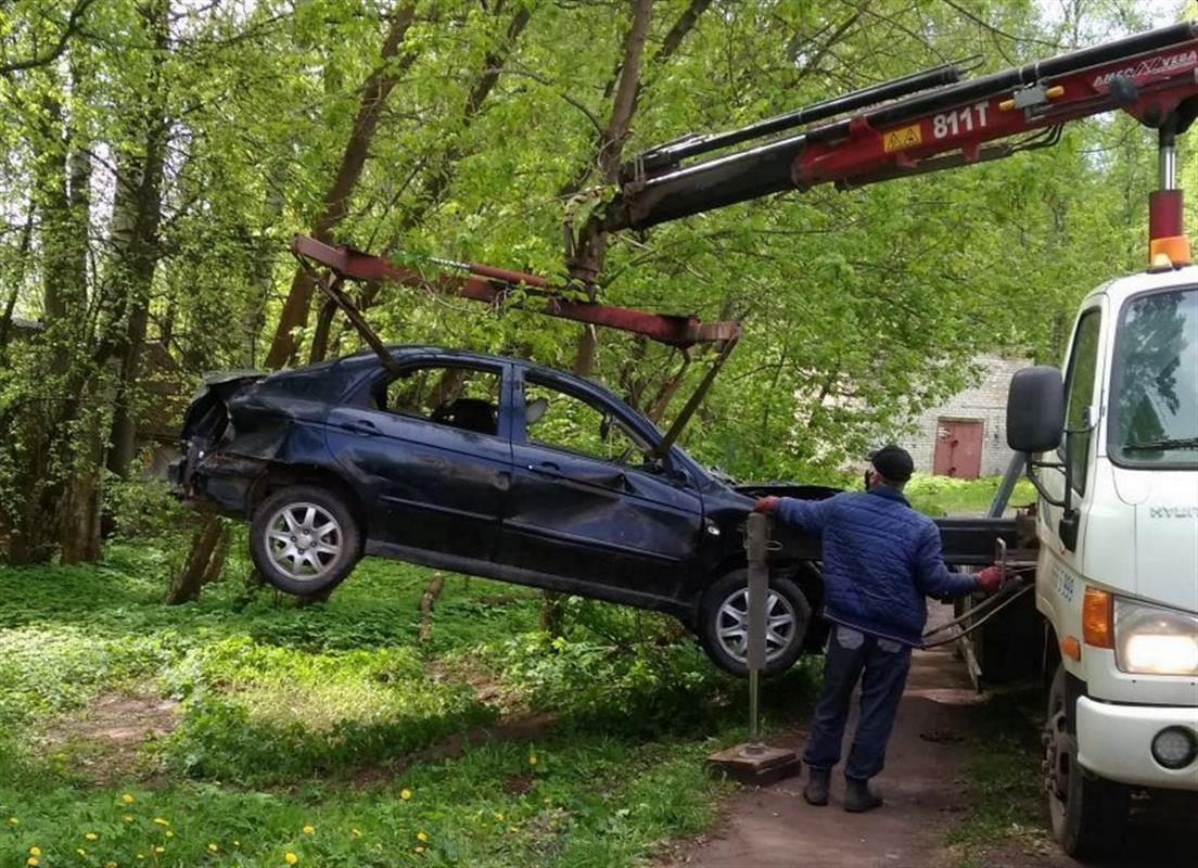 В Госавтоинспекции призвали костромичей своевременно снимать с учёта старые авто