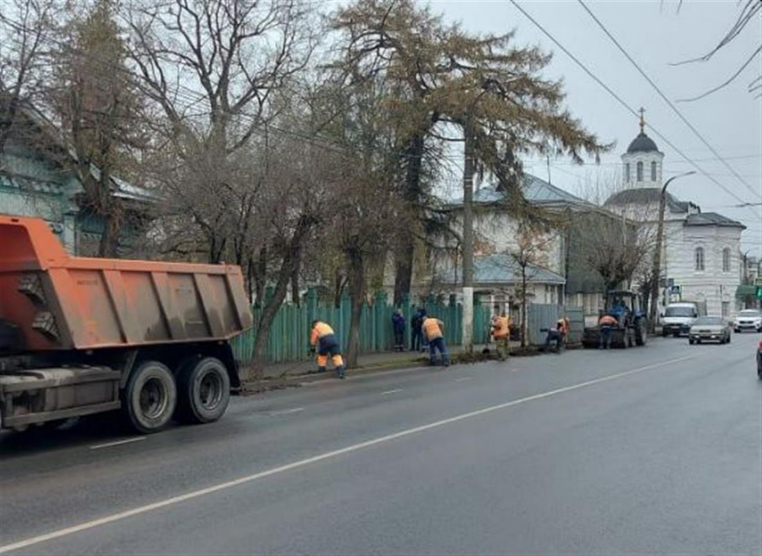 Около 33 километров дорог уже стали чистыми в ходе генеральной уборки Костромы 
