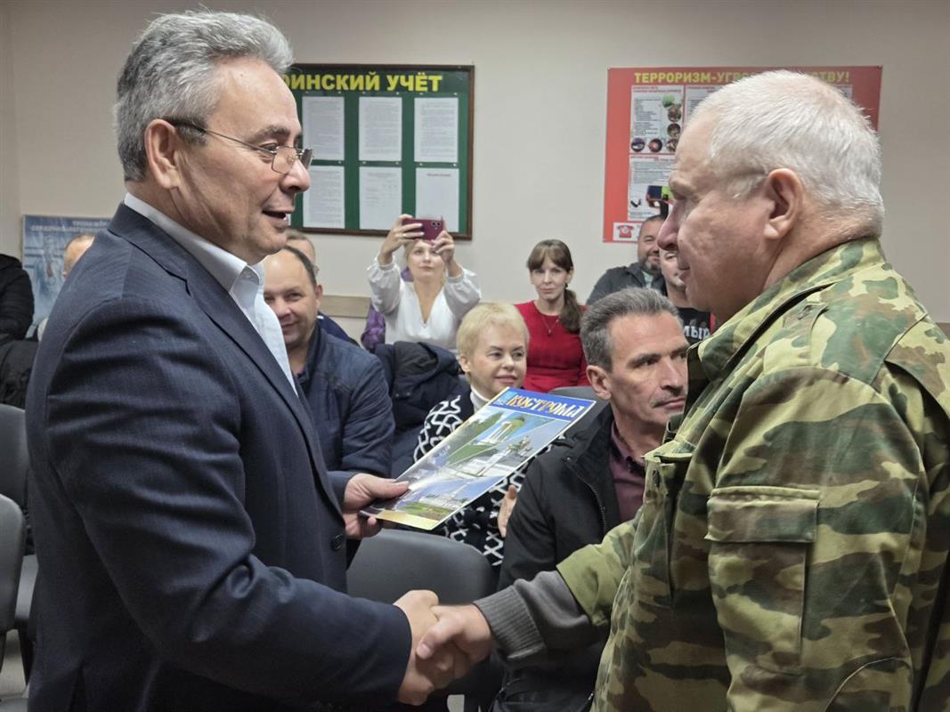 Водители «Автохозяйства» Костромы принимают поздравления с профессиональным праздником