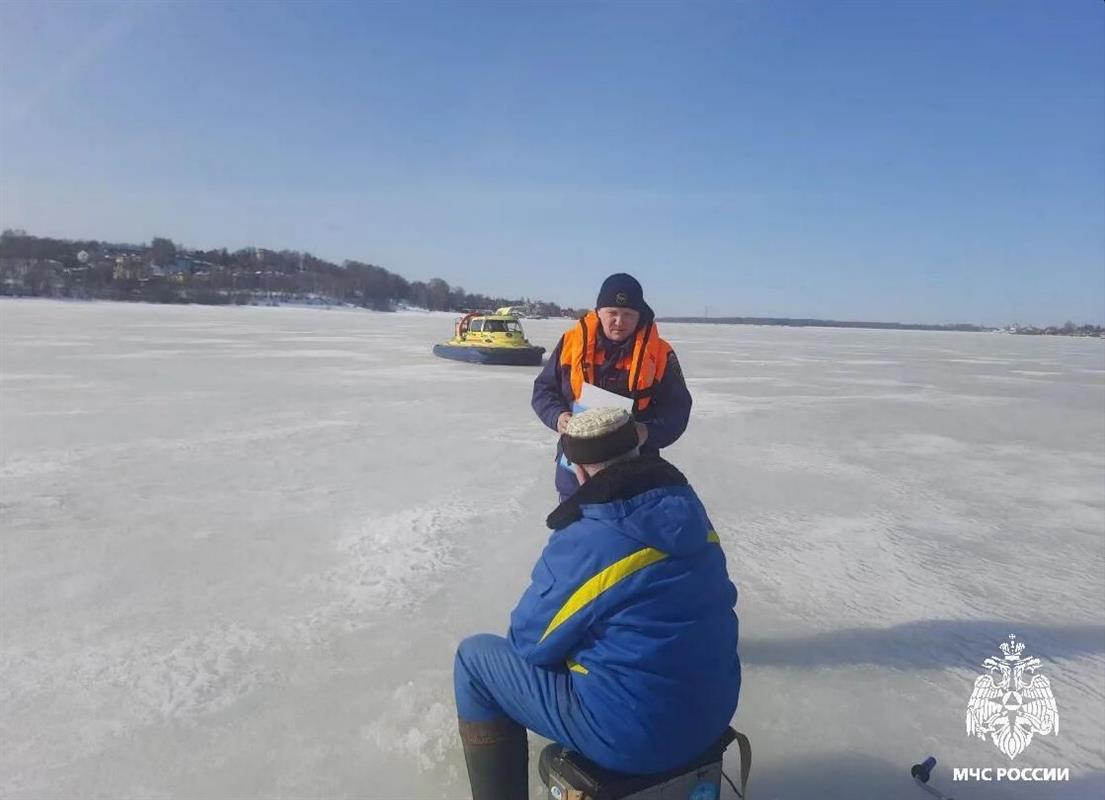 МЧС России: выход на лёд костромских водоёмов становится всё опасней