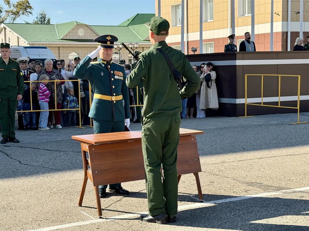 В Костромской военной академии РХБ защиты курсанты приняли присягу