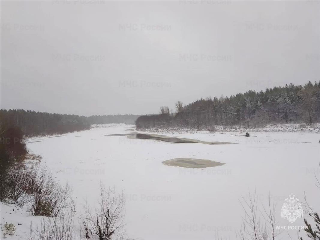 Инспекторы ГИМС предупреждают костромичей об опасности тонкого льда