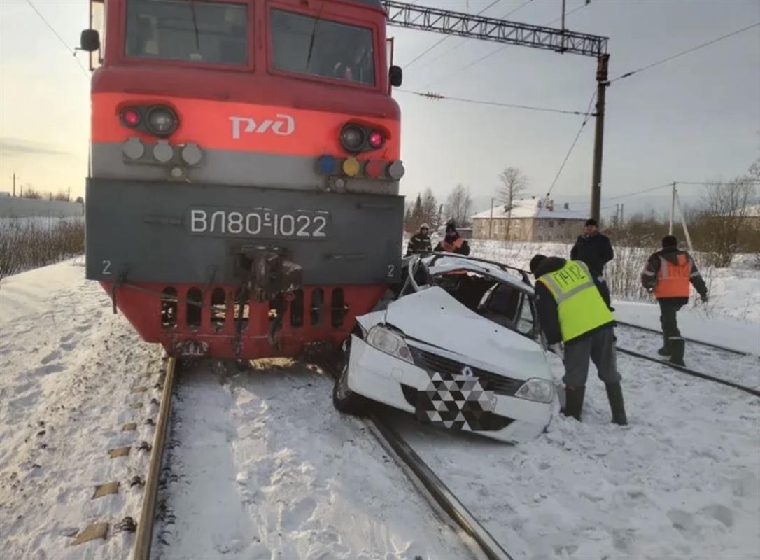 Прокуратура проводит проверку по факту ДТП на ж/д переезде в Костромской области