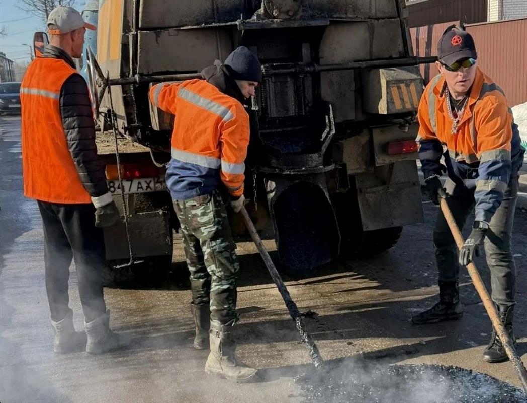 В Костроме полным ходом идут восстановительные дорожные ремонты 