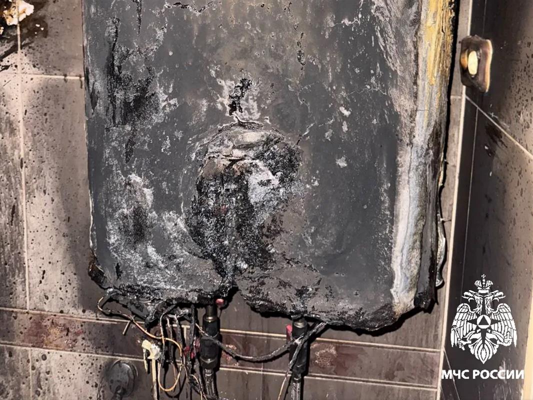 Аварийный режим работы электросети привёл к пожару в двухквартирном доме в Костроме