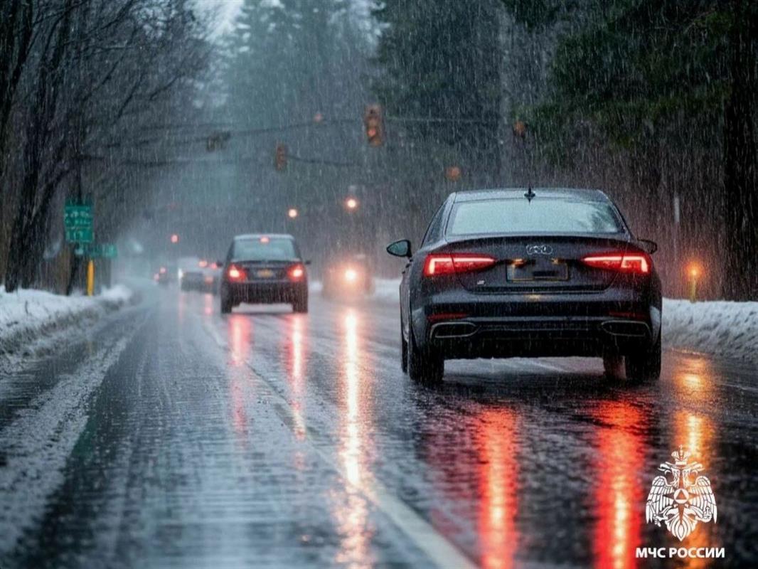 Костромских водителей предупредили о гололедице на дорогах региона