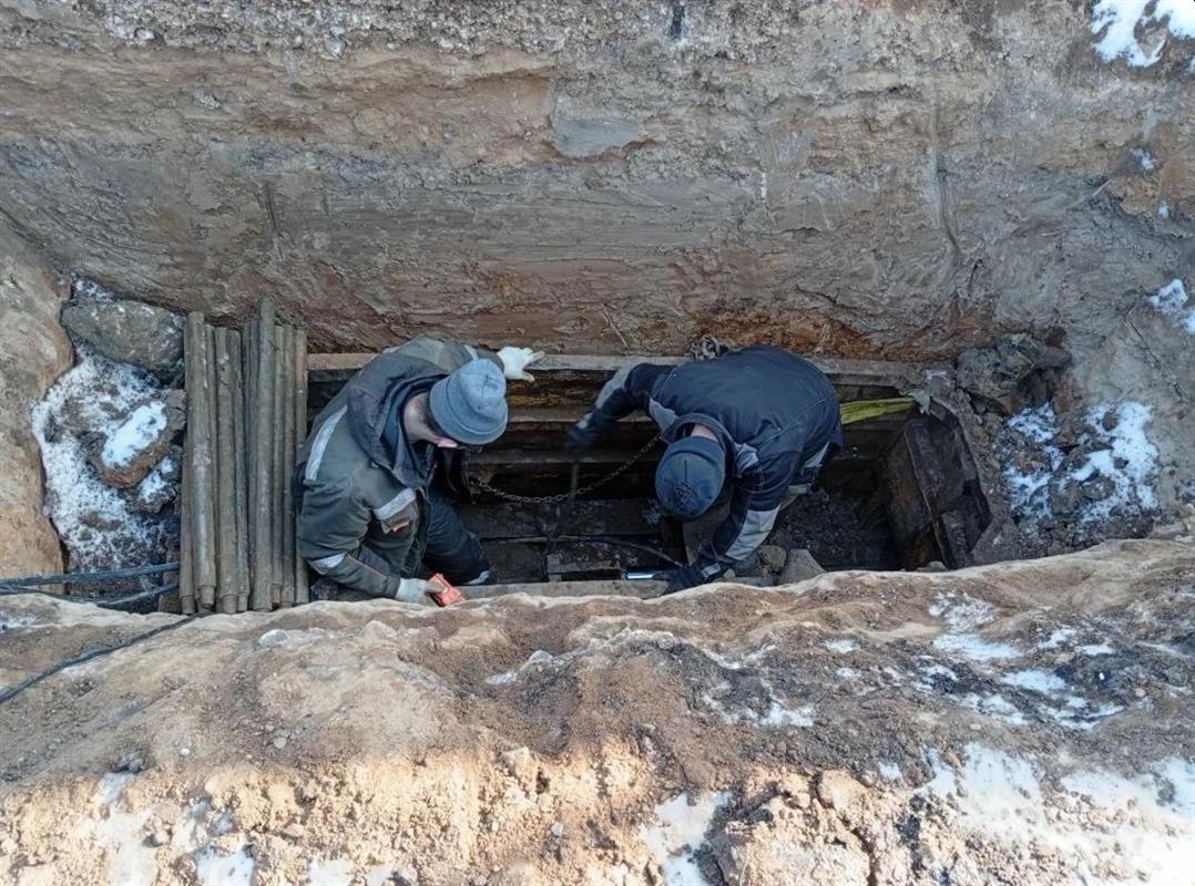 К жилым домам в районе санатория «Костромской» строят новые водопроводные сети

