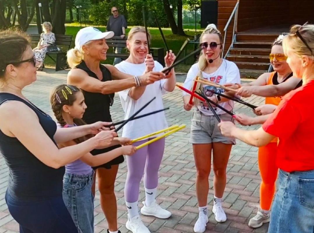 Сделать зарядку, сыграть в настолки, посетить аудиоспектакль: четверг в парках Костромы
