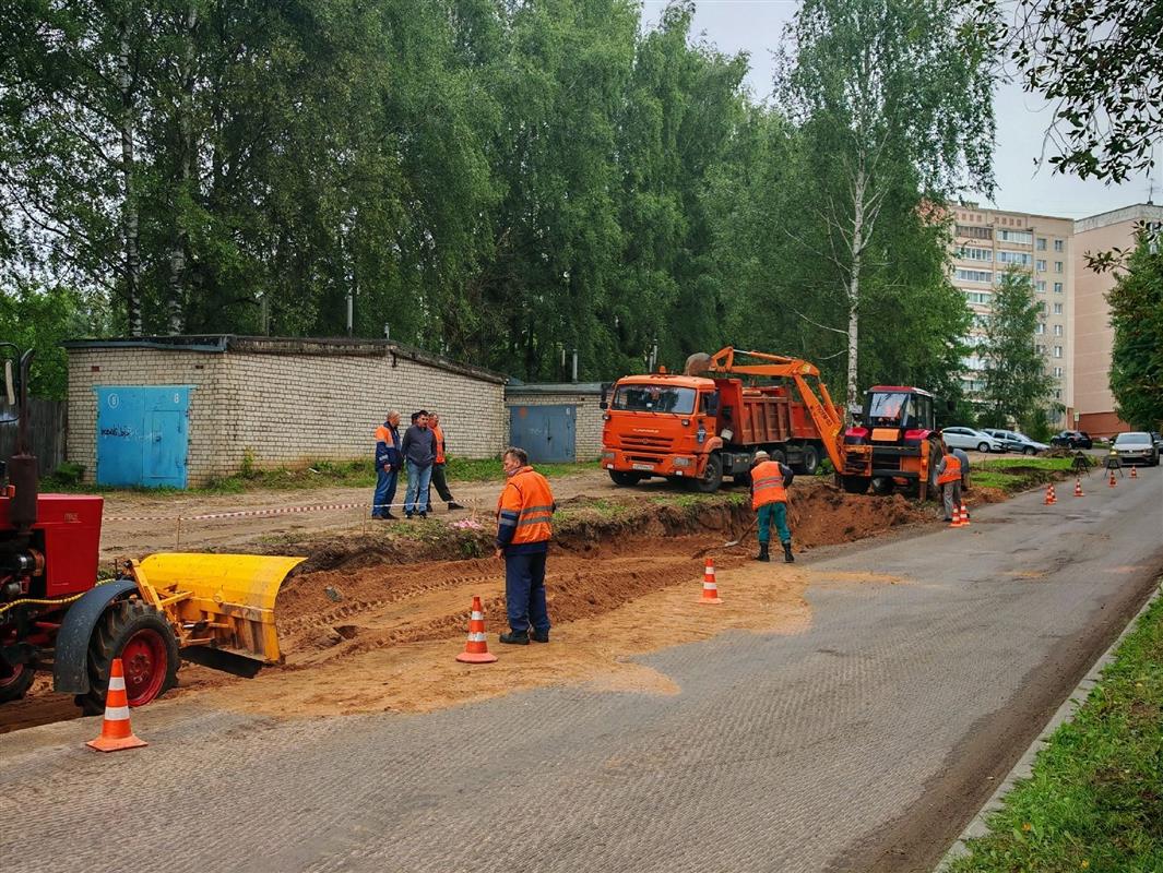 Ещё одну улицу Костромы ремонтируют по нацпроекту 