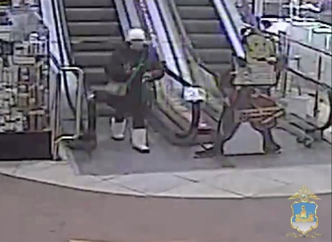 В Костроме разыскивают женщину, которая нашла пачку денег и забрала себе 