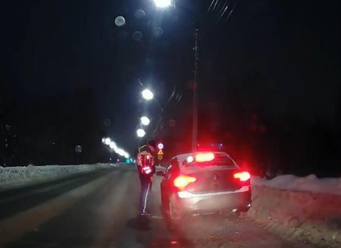 Нетрезвый водитель без прав арестован на десять суток в Костроме