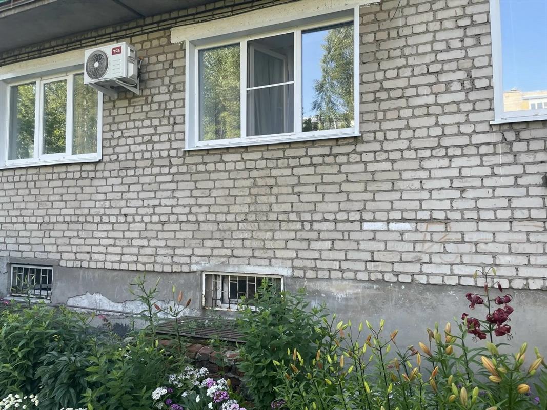 В костромском райцентре ребёнок выпал из окна 