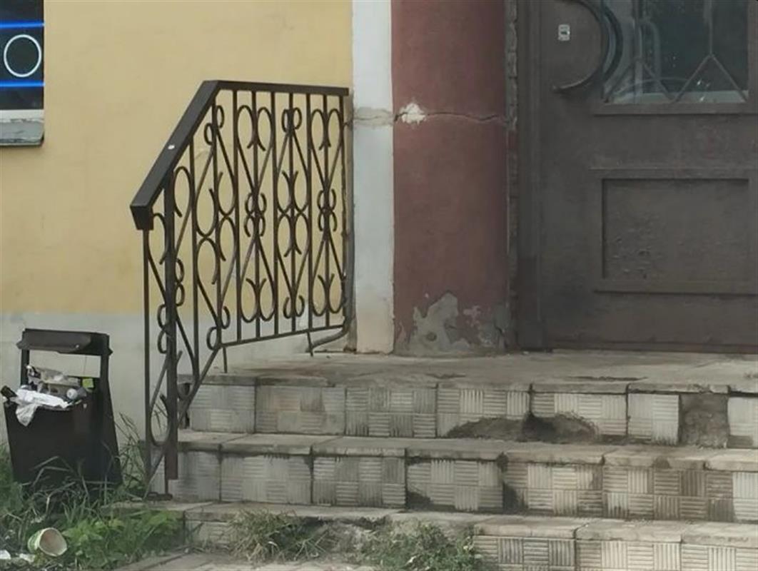 В Костроме массово проверяют прилегающие территории у торговых точек
