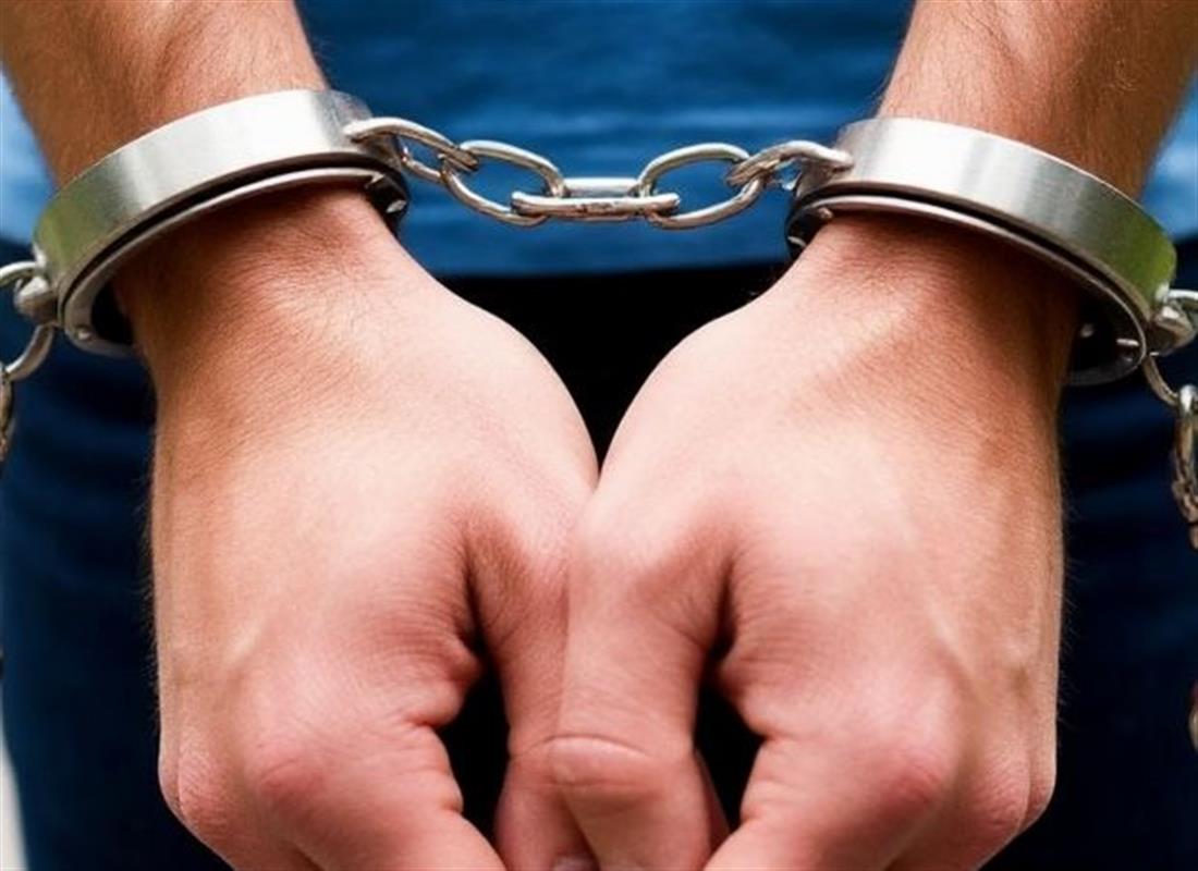 Мужчина, укравший спиртное в супермаркете Костромы, угрожал продавцам ножом